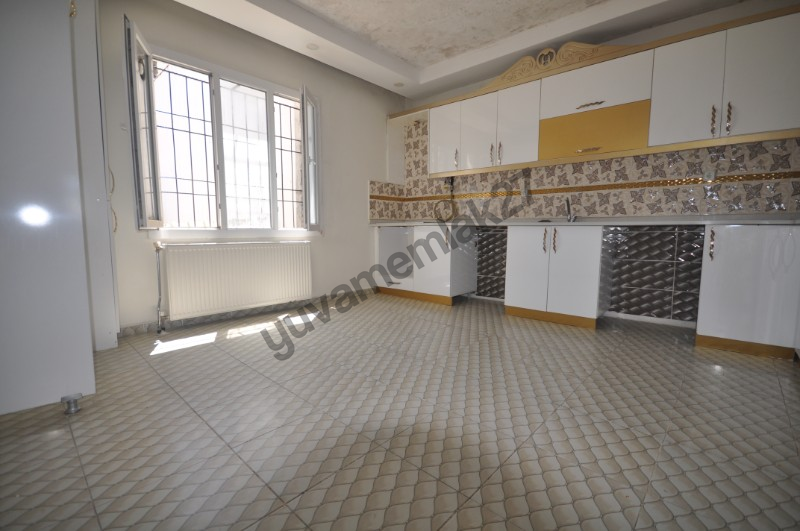 İstiklal Mahallesinde Kiralık Bakımlı 3+1 Bireysel Doğal Gazlı Daire